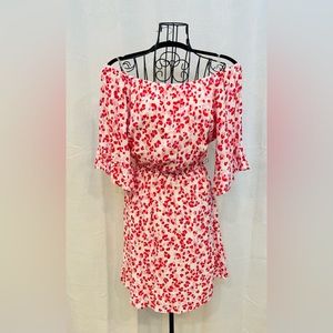 Off shoulder bold short flowy dress